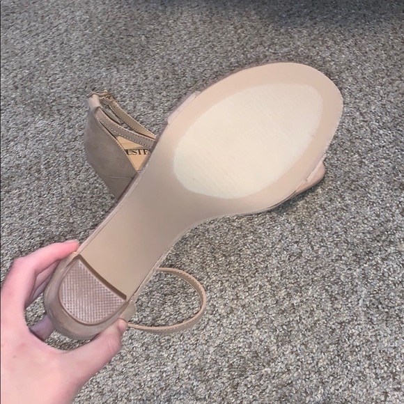 Block heeled sandal - Picture 4 of 5